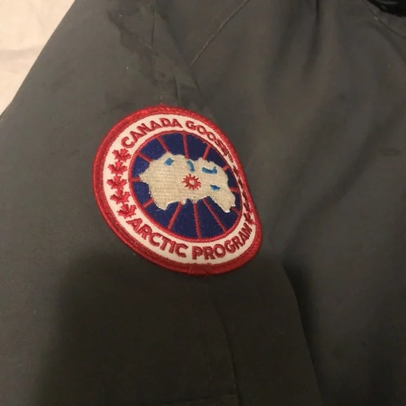 Canadian Goose Jacket - Picture 2 of 4